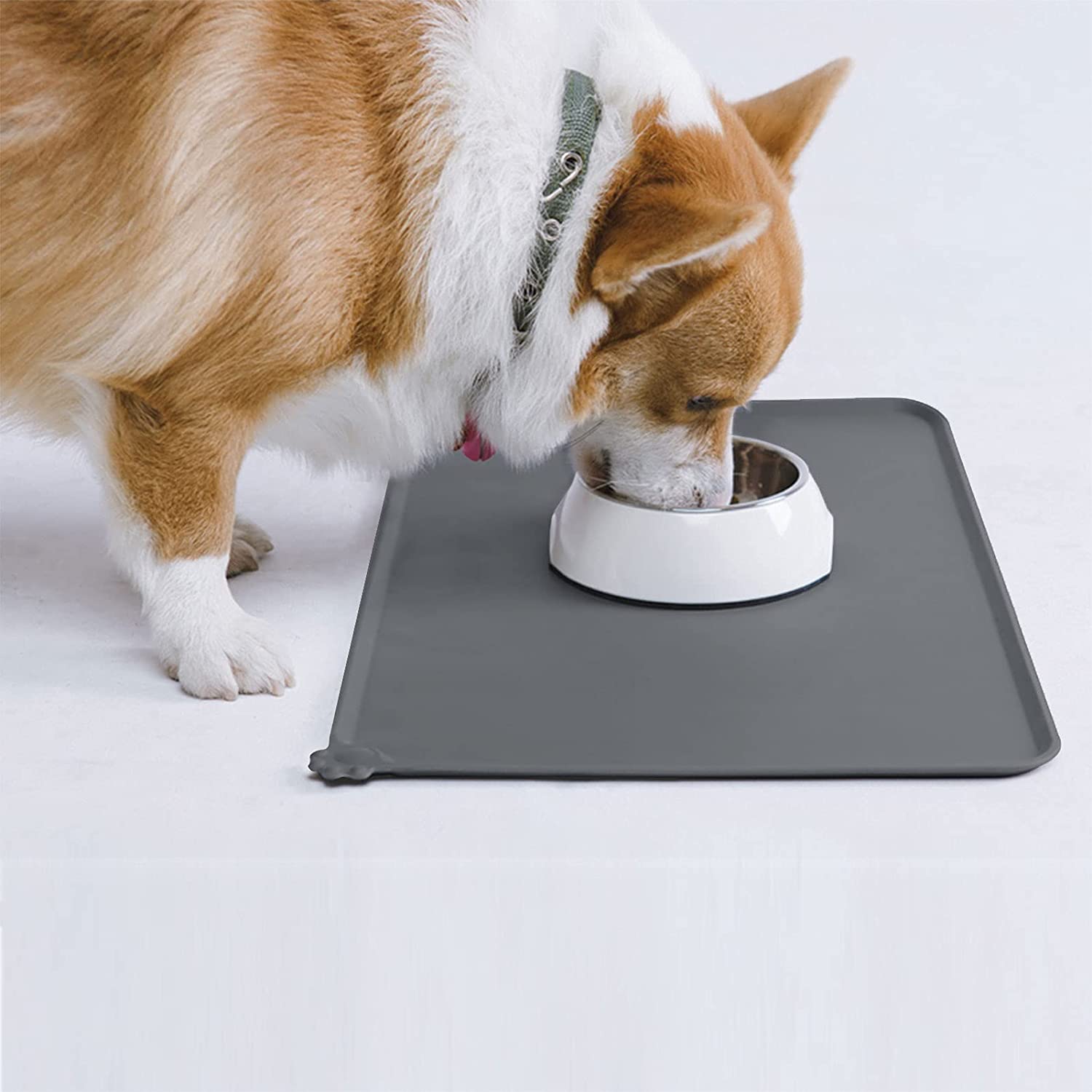 WOOZAPET Silicone Non-Slip Waterproof Large Feeding Mat For Dogs and Cats